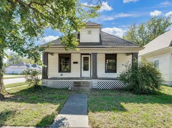 633 E 4th Ave, Hutchinson, KS 67501