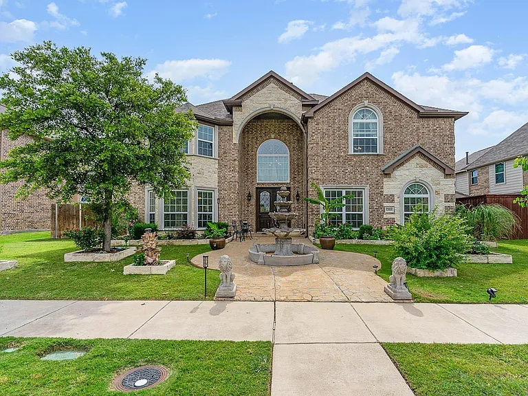 12060 Grandview Dr — Photo 1