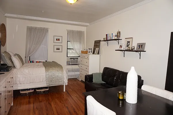 Rented by Eastern Oaks Realty | media 4