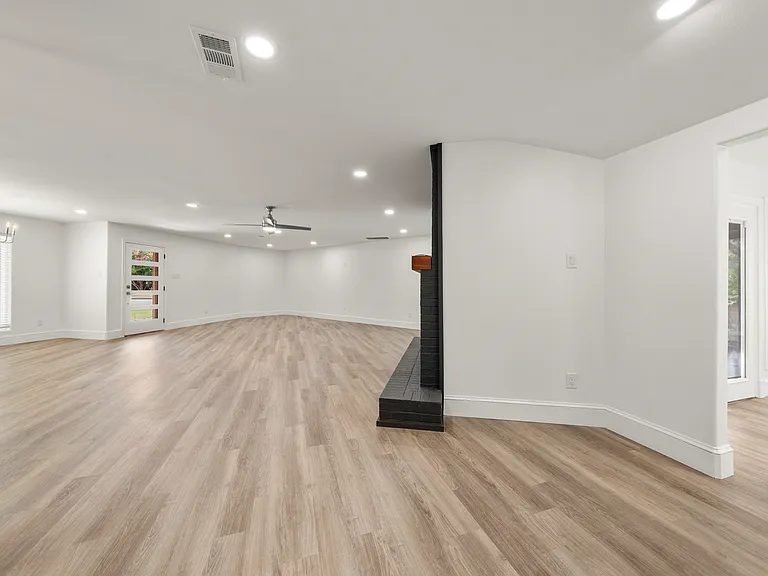 52055 Lockwood Dr — Photo 18