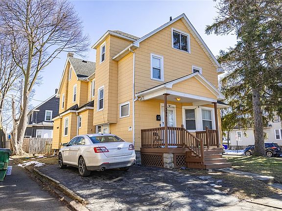 2nd image of 564 Thurston Rd