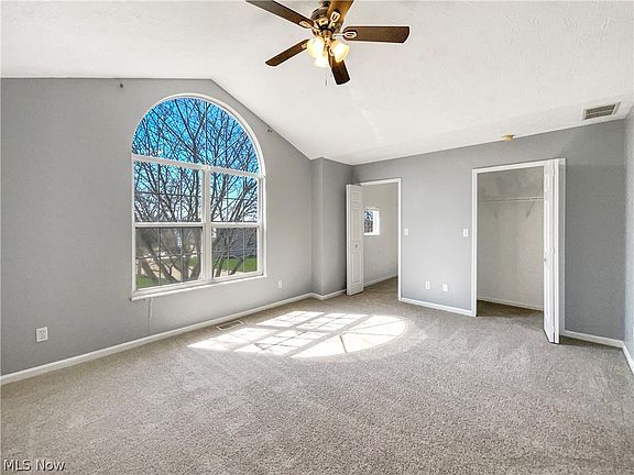 5th image of 230 Huntsford Dr