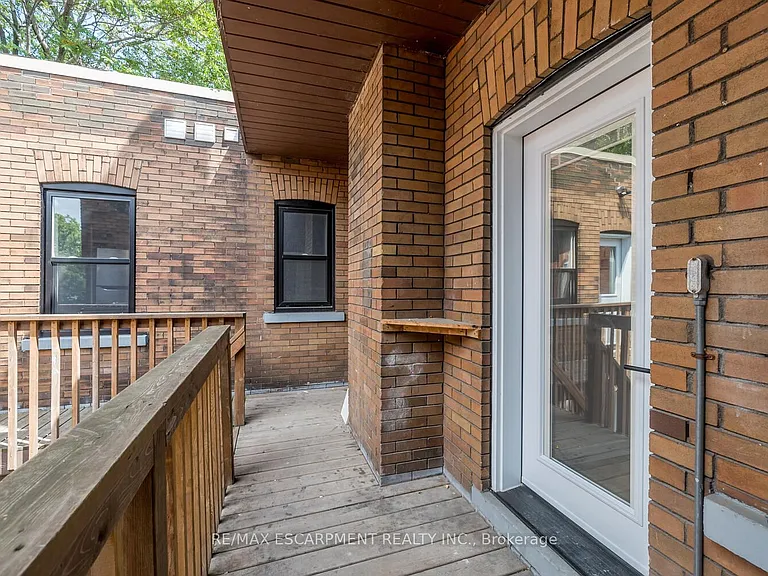 127 Victoria Ave S #6 — Photo 30