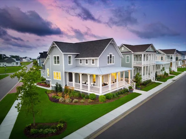 501 Bayside Ave, Cape Charles, VA 23310