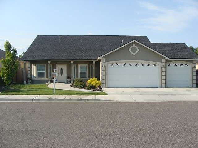 1st image of 8408 W Bruneau Pl