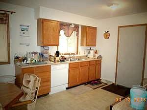 5th image of 3425 River St
