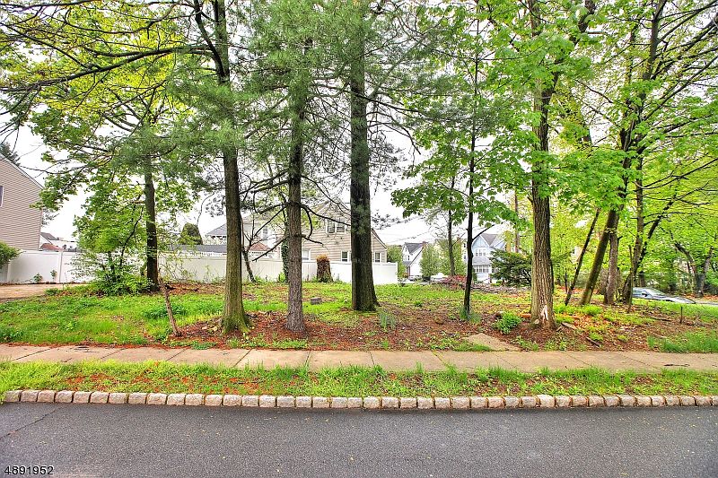 1st image of 60 Garden Ave