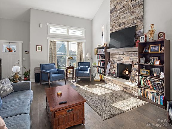 4th image of 110 Leyland Cir