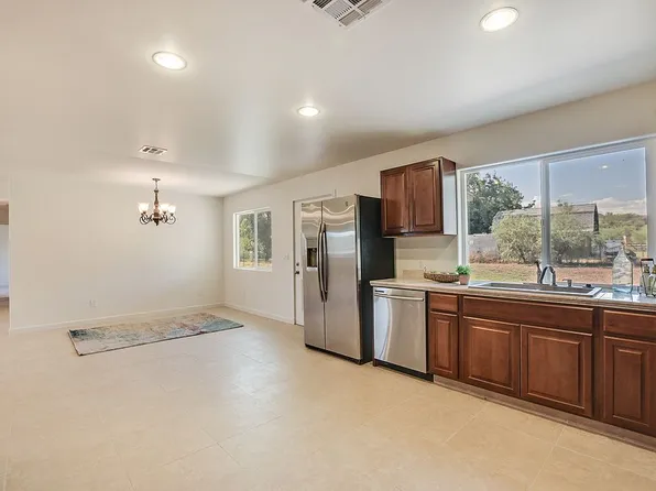 19360 E Gregory St, Black Canyon City, AZ 85324