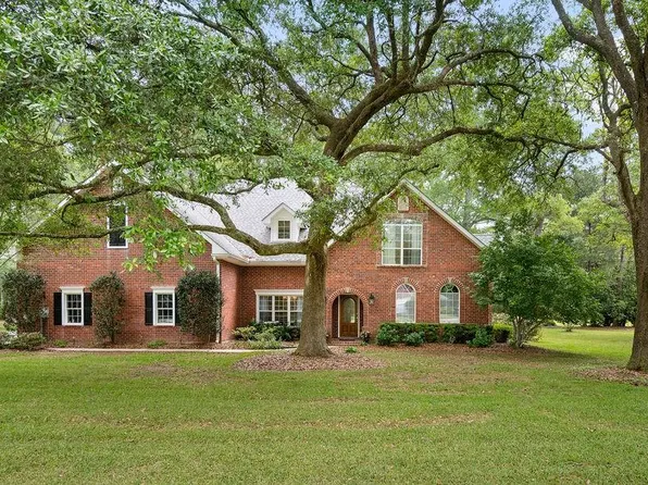 17236 Saint Gertrude Rd, Covington, LA 70435