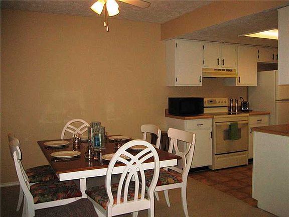 4th image of 7532 Castleton Farms West Dr