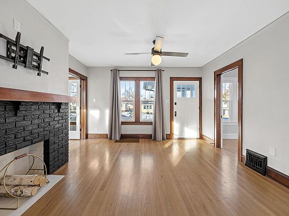 3rd image of 2339 C Ave NE