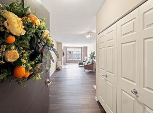 Park Shore, Saint Francis, WI 53235