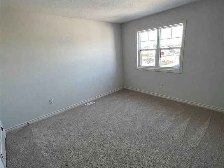 3916 Auckland Ave — Photo 4