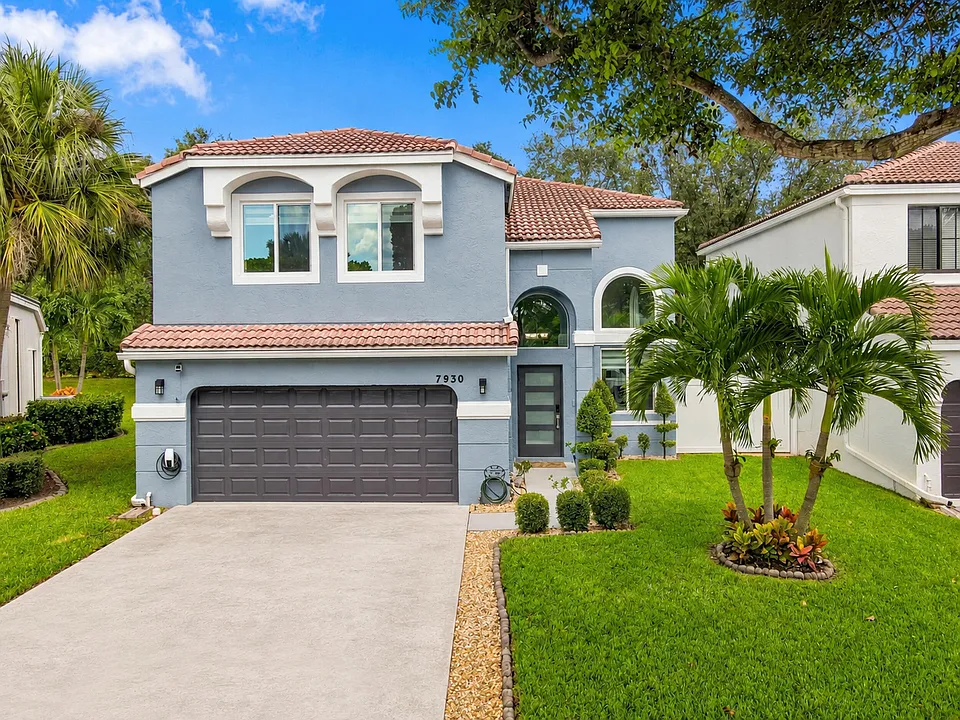 7930 NW Rockport Cir