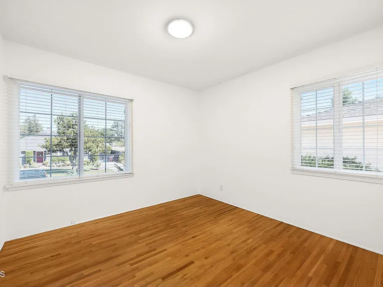 4541 Alveo La Canada — Photo 19