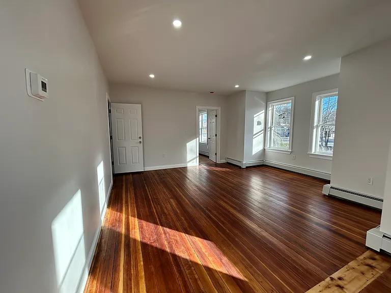 15 Jones St #1 — Photo 13