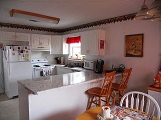 4th image of 117 Clement Ave
