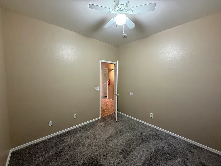 7711 S 68th Dr — Photo 27