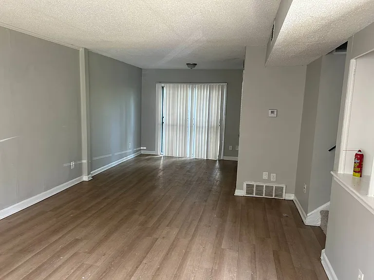 3748 Cambridge Station Dr — Photo 3