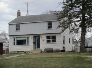 735 2nd St E, Cresco, IA 52136