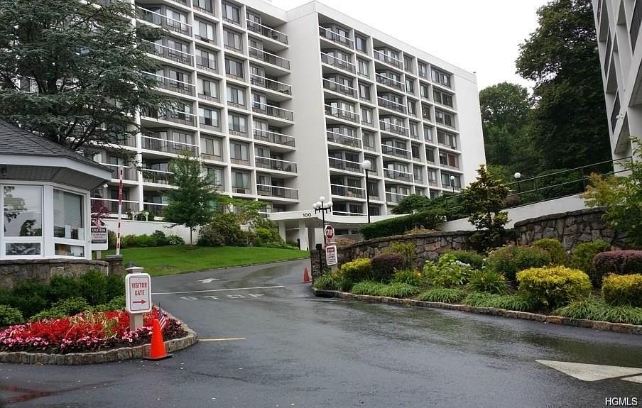 1st image of 300 High Point Dr APT 404