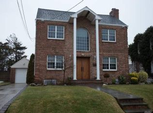 60 Lewis Ave, Atlantic Beach, NY 11509