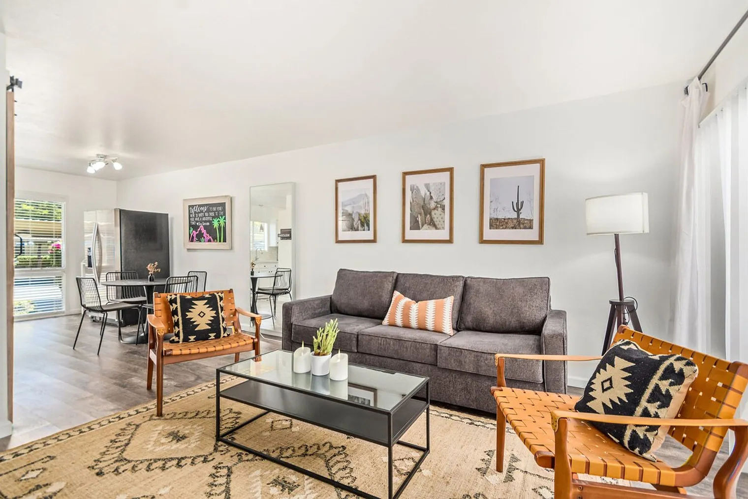 2 bed, 2.0 bath, 1097 sqft, $2,553 — Photo 2