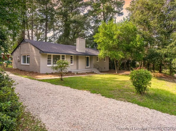 444 McBain Dr, Fayetteville, NC 28305