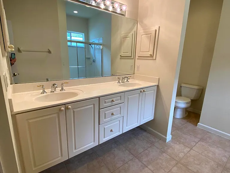 1427 Carlow Cir — Photo 8
