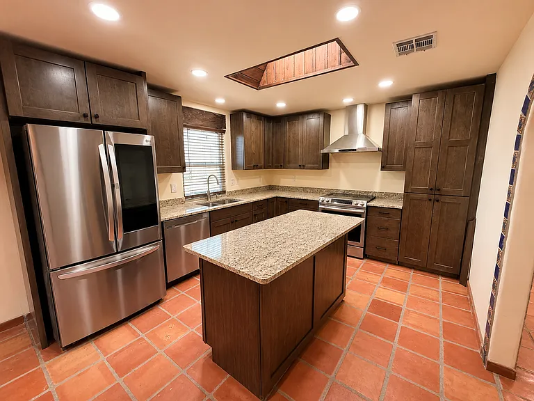 4337 E Winchester Rd — Photo 9