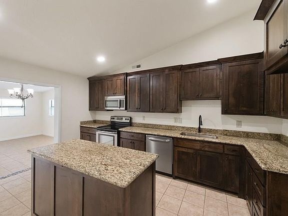 5th image of 1313 Beechwood Dr