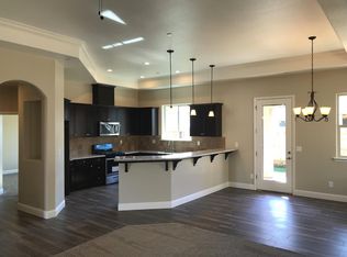 307 Bo Tree Ln, Madera, CA 93637