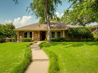 915 Briarcliff Ct, Arlington, TX 76012