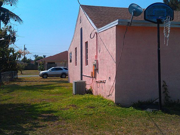 3rd image of 2321 Kentucky St
