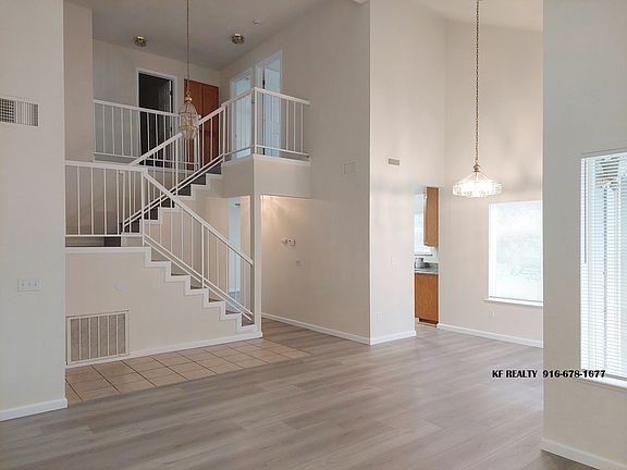 3rd image of 8639 W Chase Ct