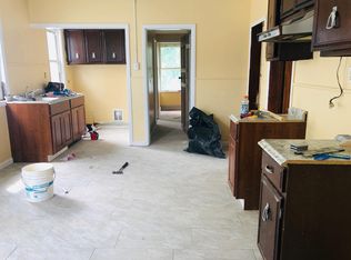 195 6th St #2, Bridgeport, CT 06607