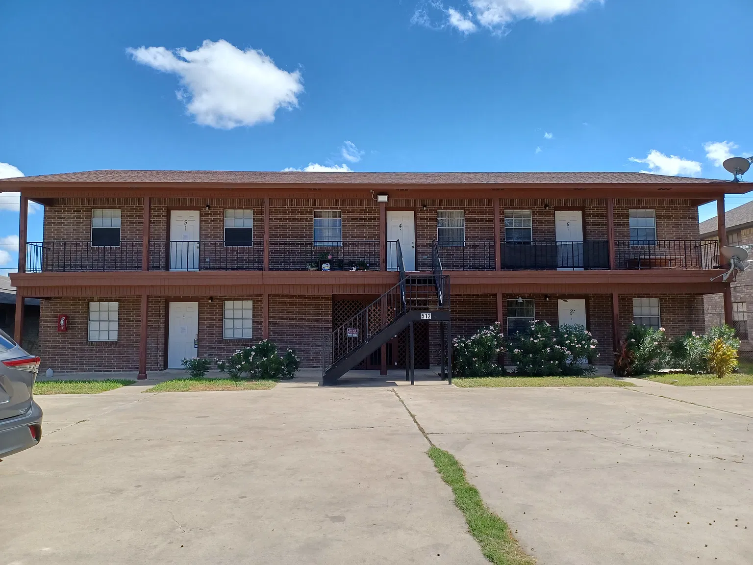 512 Gastel Circle - 3 — Photo 1