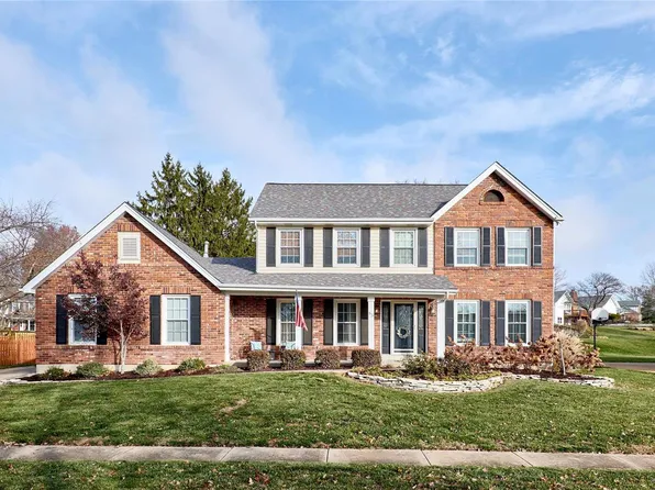 53 Huntington Pkwy, Saint Charles, MO 63301