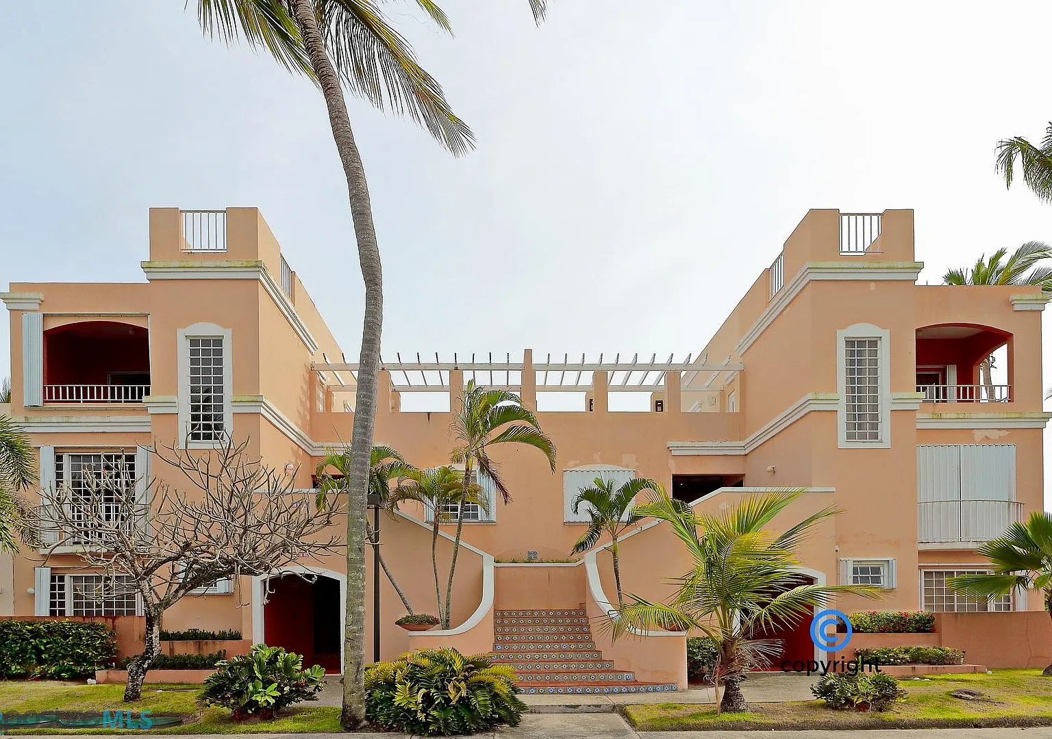 Fairway Courts (Condominio) — Photo 3