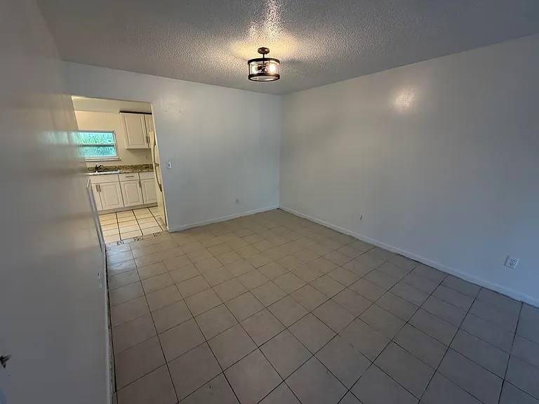 5001 Eastwood Dr #A — Photo 5