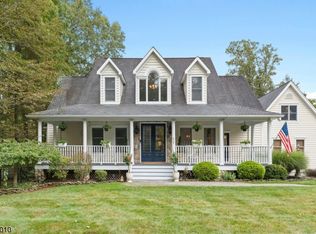 829 Westbrook Rd, West Milford, NJ 07480