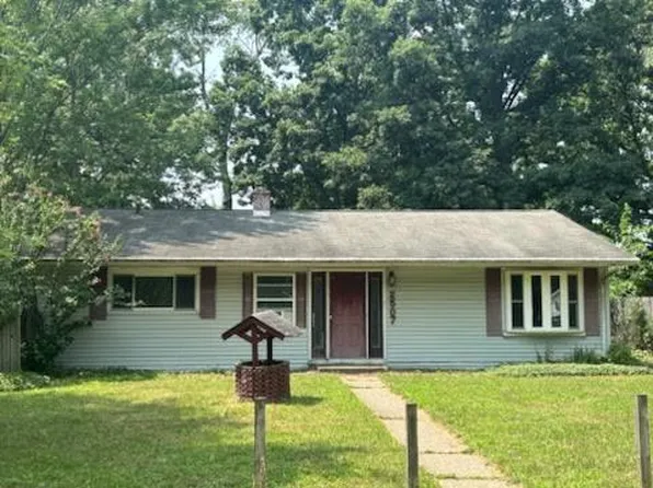 2507 Laredo St, Kalamazoo, MI 49004