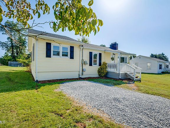 3rd image of 142 Fulkerson St