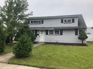 41 McKinley Ave, Carteret, NJ 07008