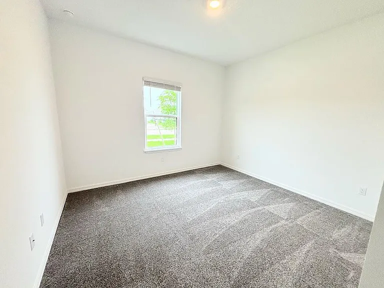 9299 SW Lorenzo Way — Photo 3