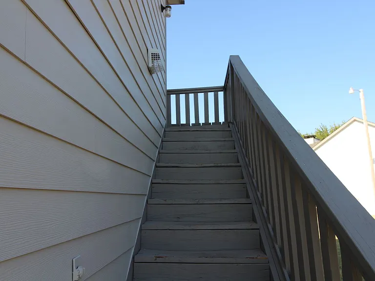 316 Falcon Ct — Photo 2