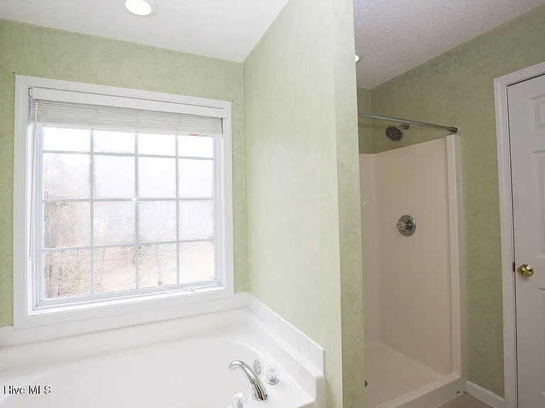 62 Forest Mountain Ct — Photo 24