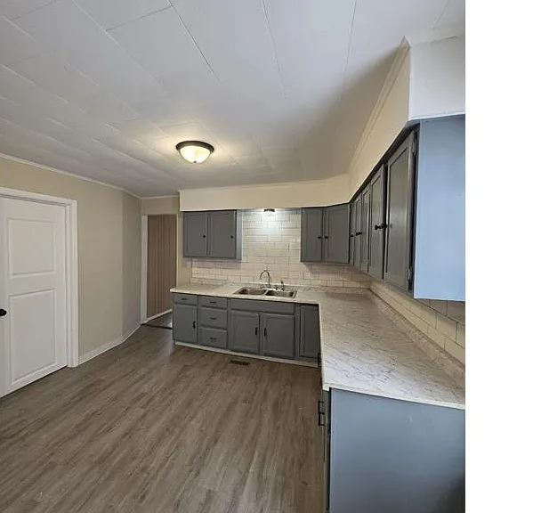 1110 Camden St — Photo 6
