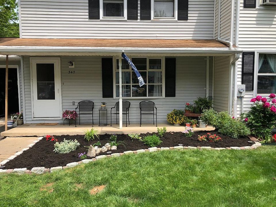 1st image of 347-347 Oakwood Ave
